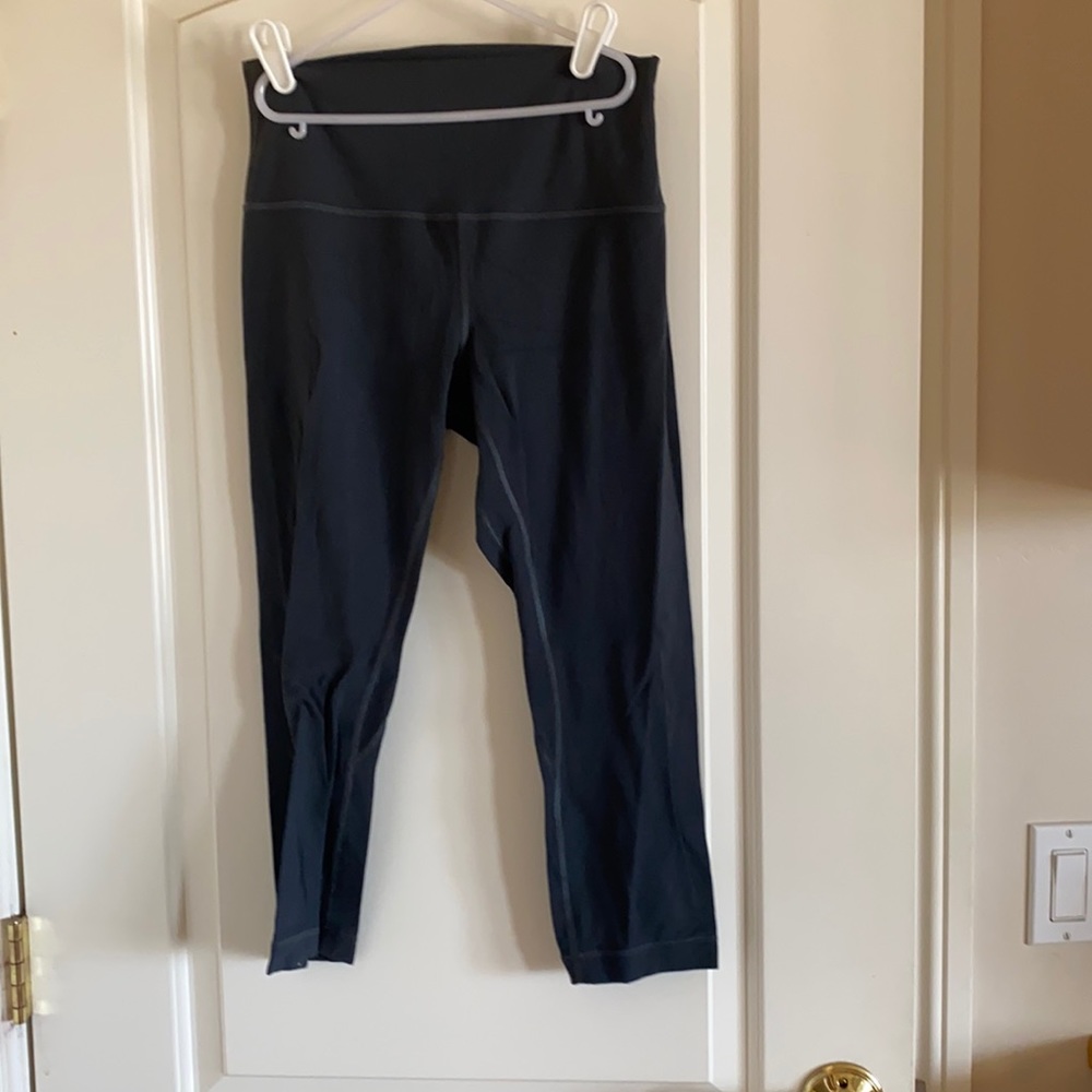 GUC Lululemon Align crops Size 8